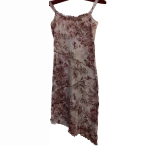 Superfin klänning från Brooker - Riktigt fin klänning från Brooker med superfina färger! 