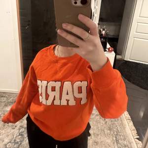 Snygg sweatshirt från H&M Köpte för 199kr