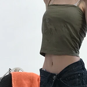 Grönt linne - Super snyggt grönt linne från Gina! Säljer för 30kr plus frakt.