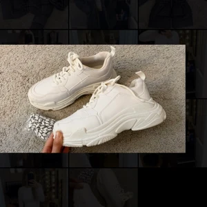 Skor  - Vita sneakers nästan aldrig använda köpta för 399kr säljer gör 229kr