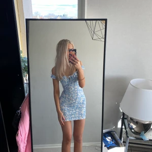 Klänning - Blå klänning från Nelly 