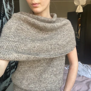 Stickad tröja - Snygg och trendig stickad tröja från zara, aldrig använd 