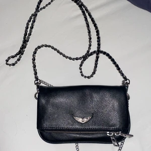 Liten Zadig väska - Här är min lilla oanvända Zadig väska. Använder aldrig och säljer därför den