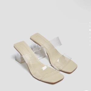 Klackskor - Stl 39. I nyskick och obruten förpackning. Säljes pga köpte två likadana.