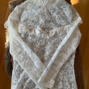 Spetts tröja - Säljer denhär fina tröjan då den ej kommer till andväning💗