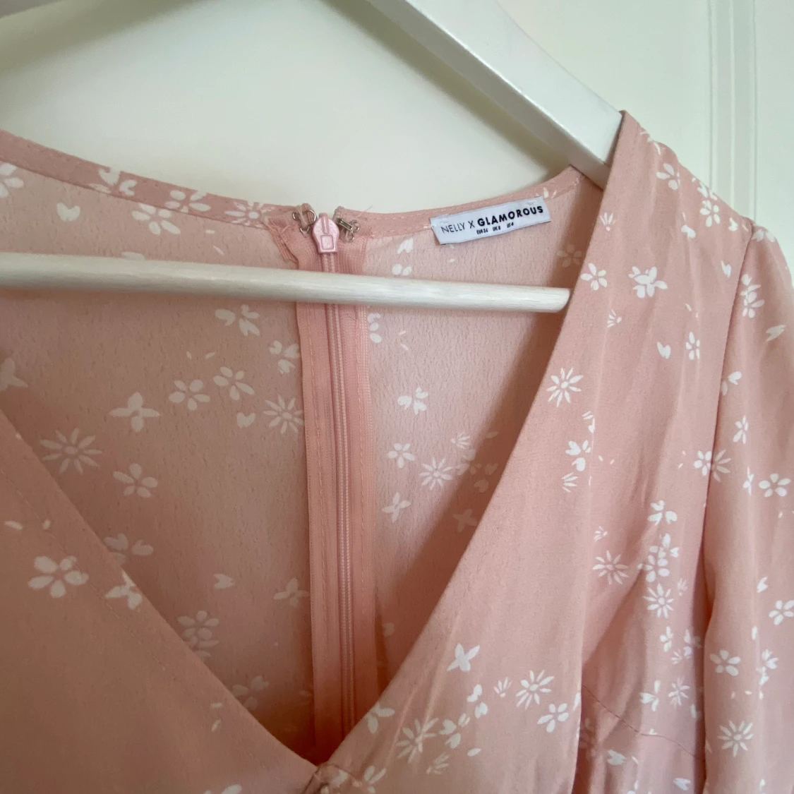 Bianca långklänning från Nelly - 90