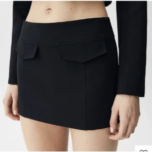 Pull and bear kjol - Säljer denna jätte söta och snygga kjol som ba inte kommit till användning💗💗