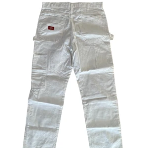 Vintage Dickies cargobyxor - Vintage Dickies cargobyxor i storlek 34”. Nya och oanvända från Broadway and sons.