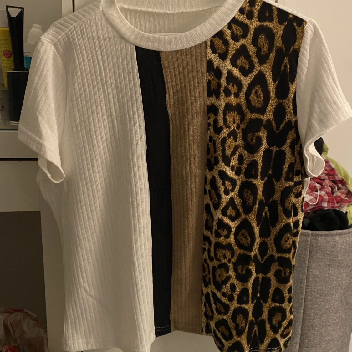 Mönstrad ribbad t-shirt