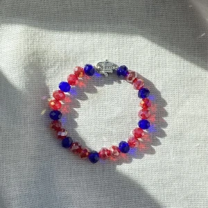 Shine bracelet💕 - Ett jättesött armband som är perfekt till våren!🪬 frakt tillkommer på 16kr.