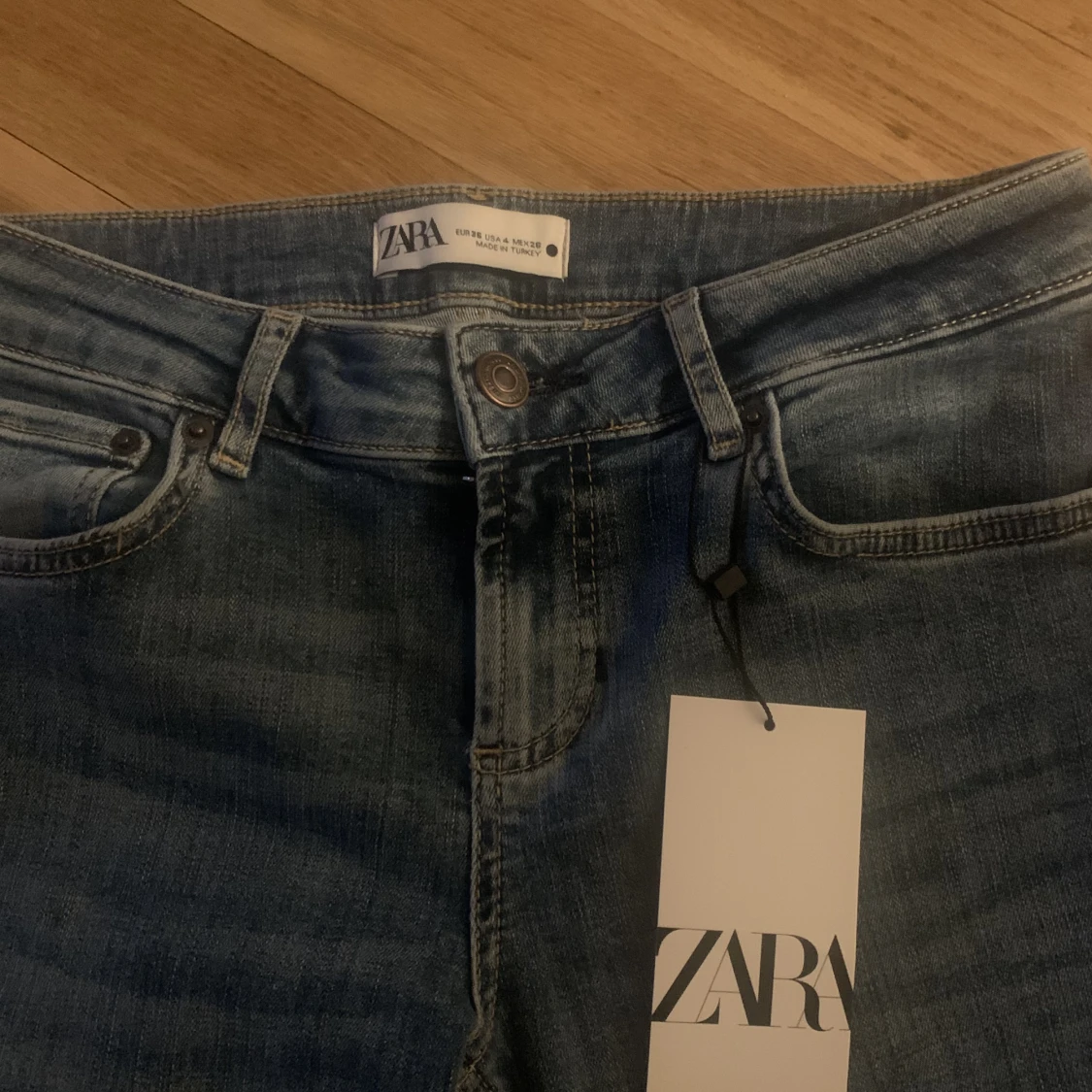 Low Rise Zara jeans - 91