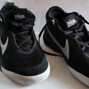 Nike hustle dx su21 - Strlk 38 Ok skick 