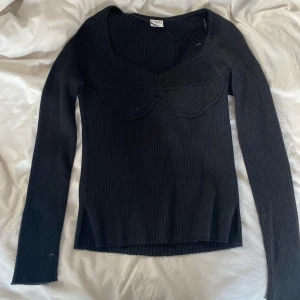 Topp  - Storlek s (36-38) Frakt 60kr 