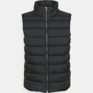 Helt ny väst - Köpt från zalando för 599, använd 1 gång