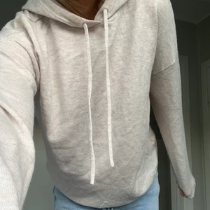 Cubus merinoull strl s - Säljer denna soft goat inspirerade huvtröjan från Cubus i 100% merinoull! Så så fin