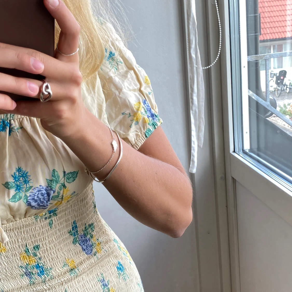 Blommig klänning - 91