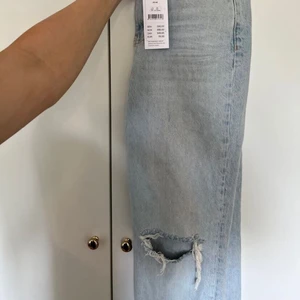 90’s highwaist jeans  - Väldigt fina jeans helt oanvända i storlek 34 för stora på mig köpta i år. 