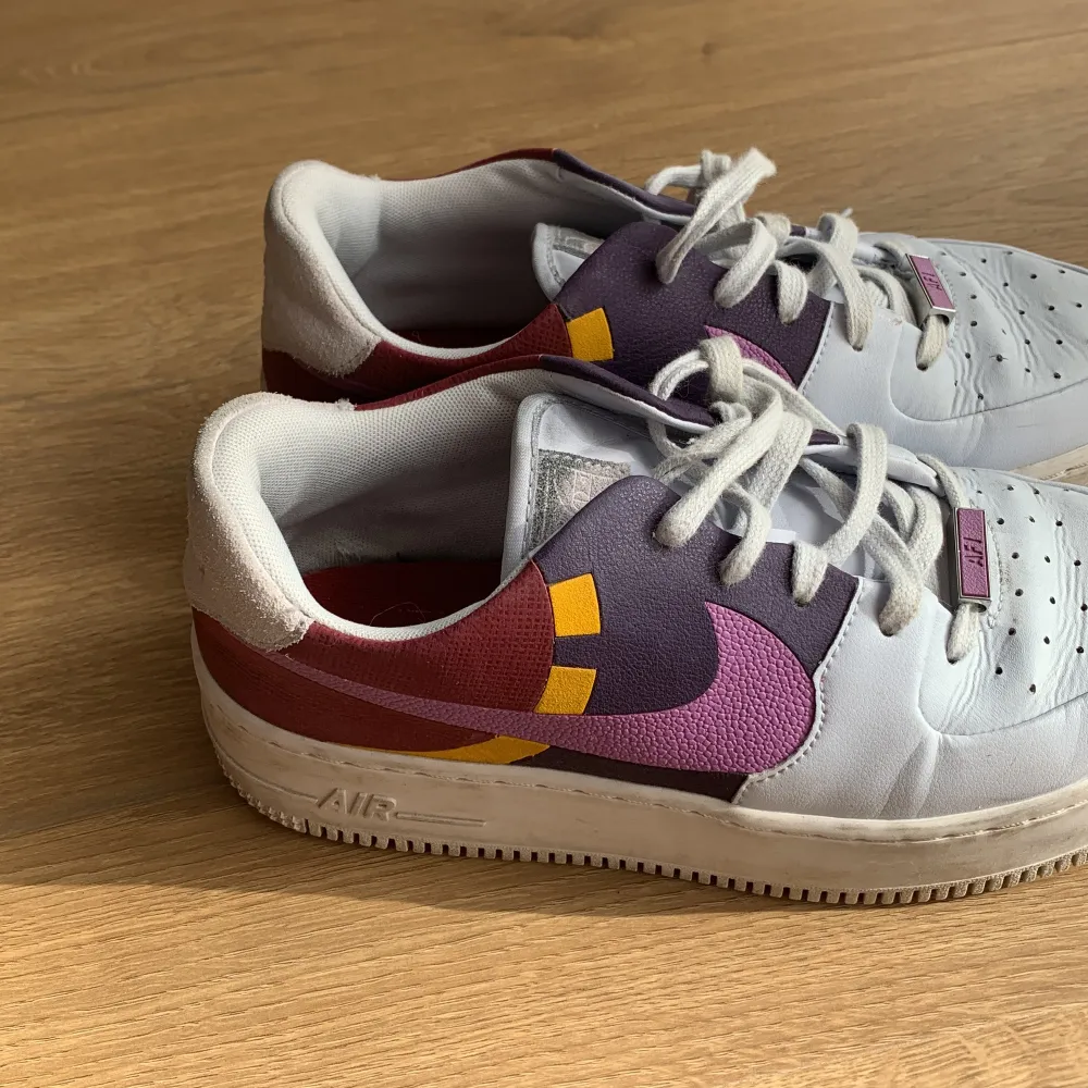 Air force one platform Size 39 Very good condition - wore few times Limited edition  Bought 1200sek.. Skor.