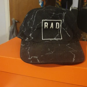 Keps - En keps för unga köpt på lindex