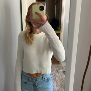 Storlek s - Jätte gosig tröja från zara i storlek s, nästan aldrig använd💓 frakt 66kr