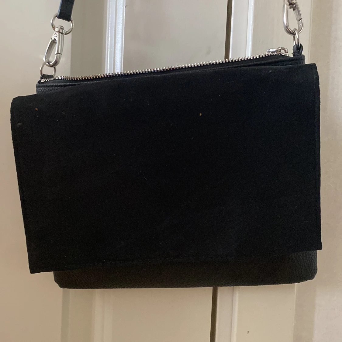 Svart handväska  - 90