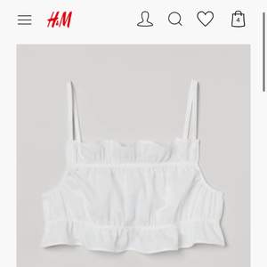 Säljer för 20 då den kostar 39kr på H&M då de är 50% rabat på den nu + frakt 14kr 