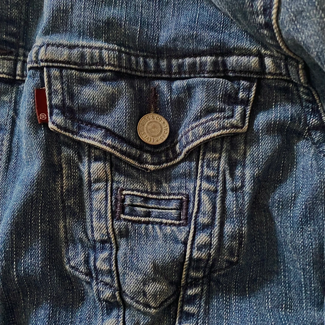 Blå Levis jeansjacka  - 91