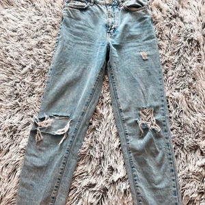 JEANS - strl. 36 - Säljer dessa bekväma jeans då de är för stora för mig & inte kommer till användning.