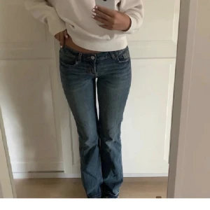 Lågmidjade jeans  - Säljer dessa i storlek 34 💓