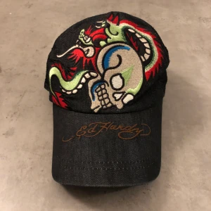Ed Hardy keps - Riktigt fet truckerkeps från Ed Hardy!
