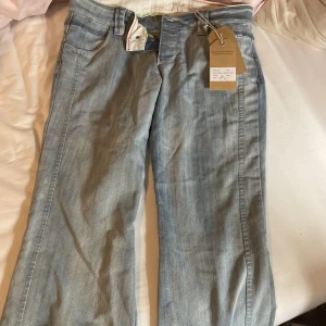 SixtyDays jeans  - Säljer dem för 500kr eller 400kr vid snabb affär. Pris lappen är fortfarande kvar och köpte jeansen för 1499kr