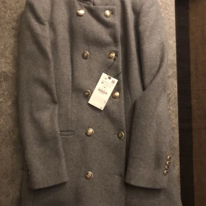 Jacka för dam - Helt ny 