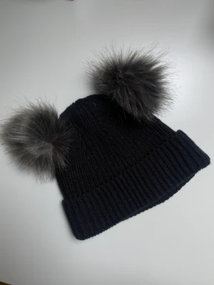 Mössa  - Köpt på asos och aldrig använd 