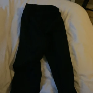 Tajts - Säljer de här snygga tajtsen💗