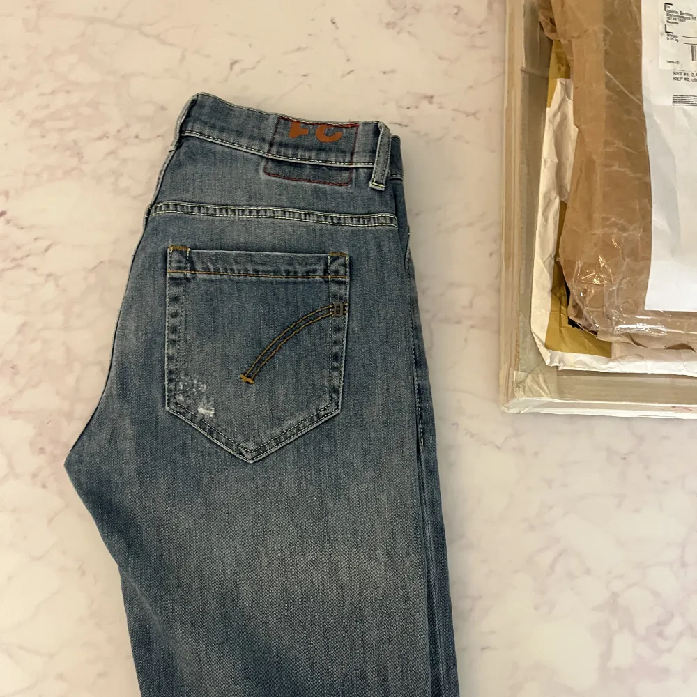 Modell: Gorge (Destroyed Jeans) Skick 9/10 (Nya) Retail: 3300kr Mitt pris: 650kr. Jeans & Byxor.