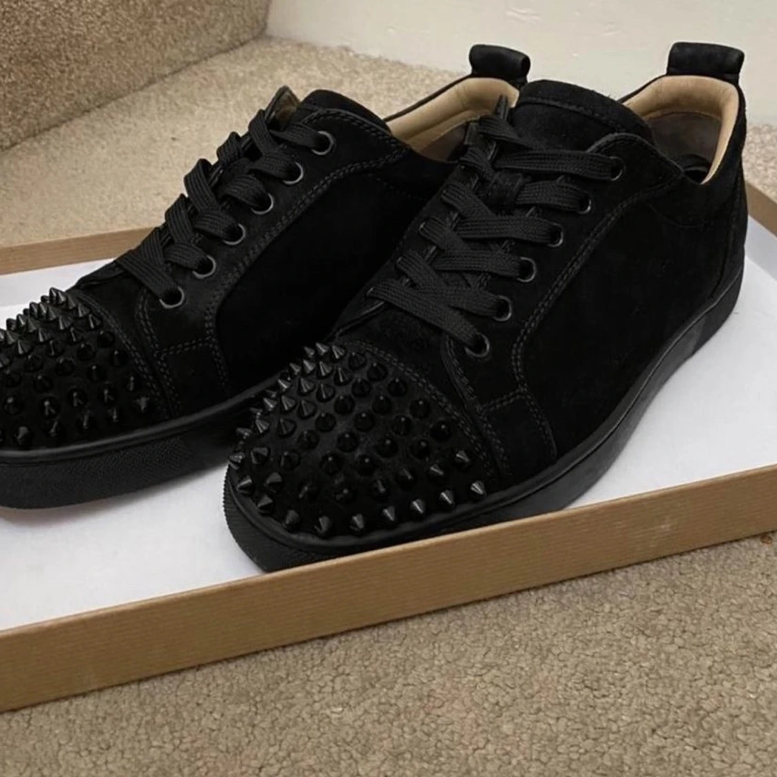 Christian Louboutin - 90