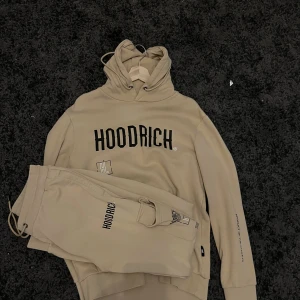 hoodrich dress - använder aldrig på grund av stil byte o gör mig av me massa kläder