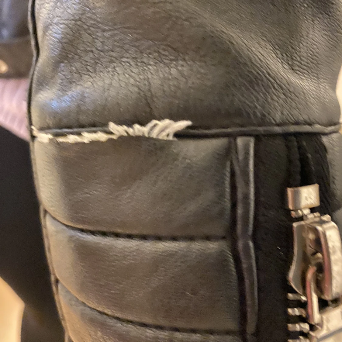 Svart skinnjacka - 91