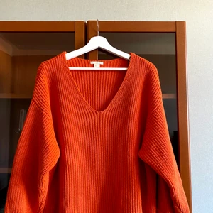 Orange tröja - Jättemysig orange tröja. Sällan använd. 