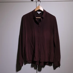 Silk blouse &otherstories - A silk blouse in dark, bourgondy red from & Other Stories. In good condition. 