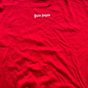 Palm angels tröja  - Säljer Palm angles tröjan, har inte använt den 