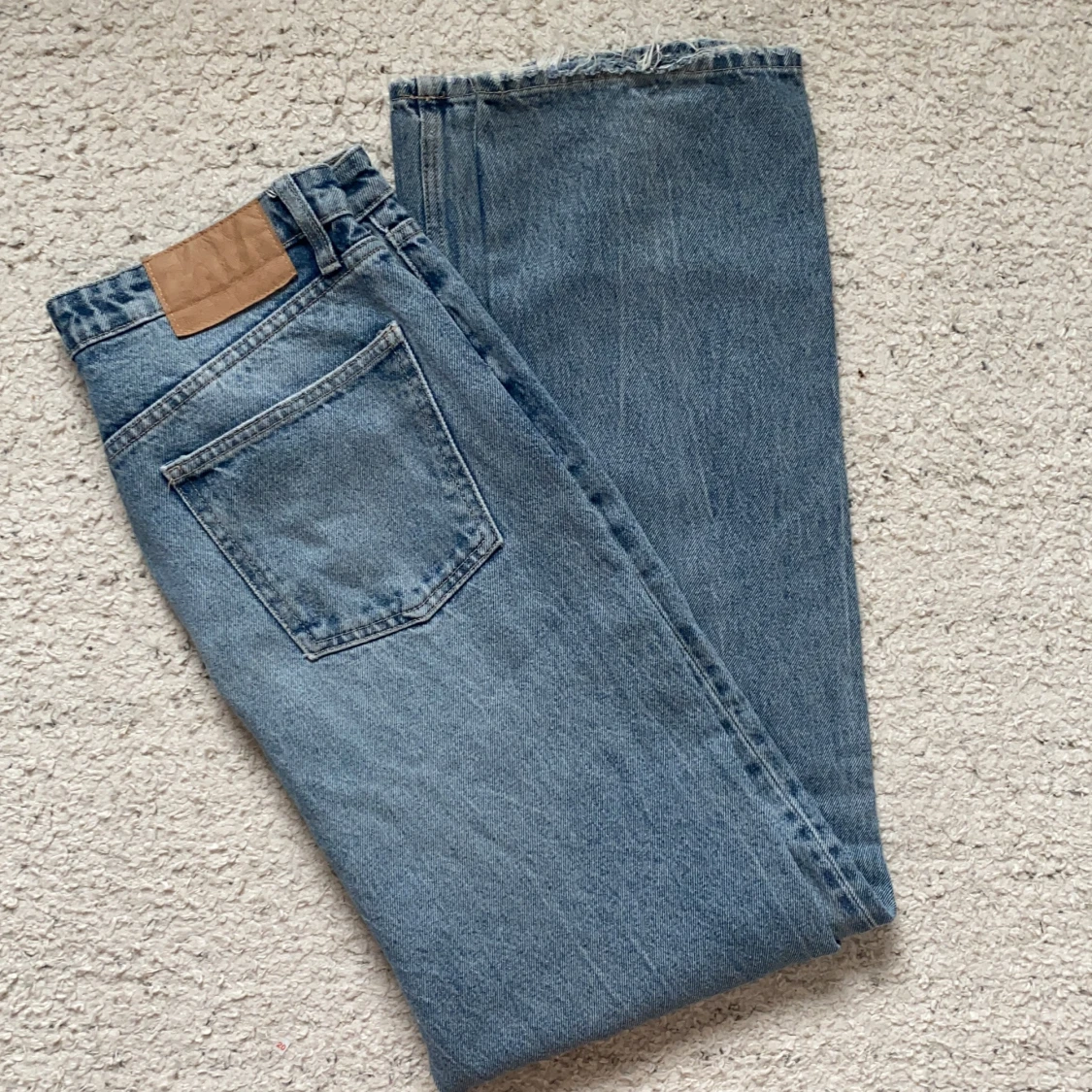Zara mid-rise jeans  - 91