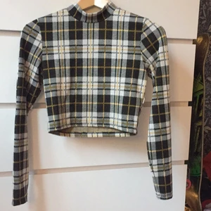 Croppad rutig tröja - Skön rutig tröja, inga defekter<3