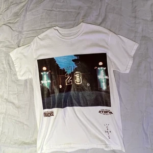 Travis Scott - Gates - cactus jack - Skick - som ny, 10/10. Köpt på cactus Jack hemsida