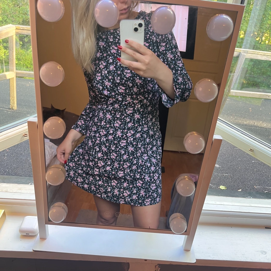 Blommig klänning - 91