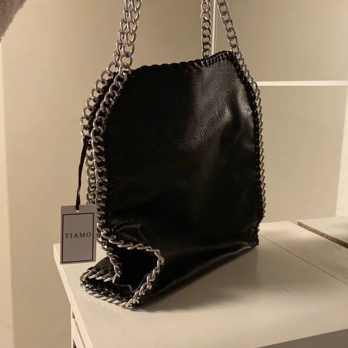 Tiamo väska