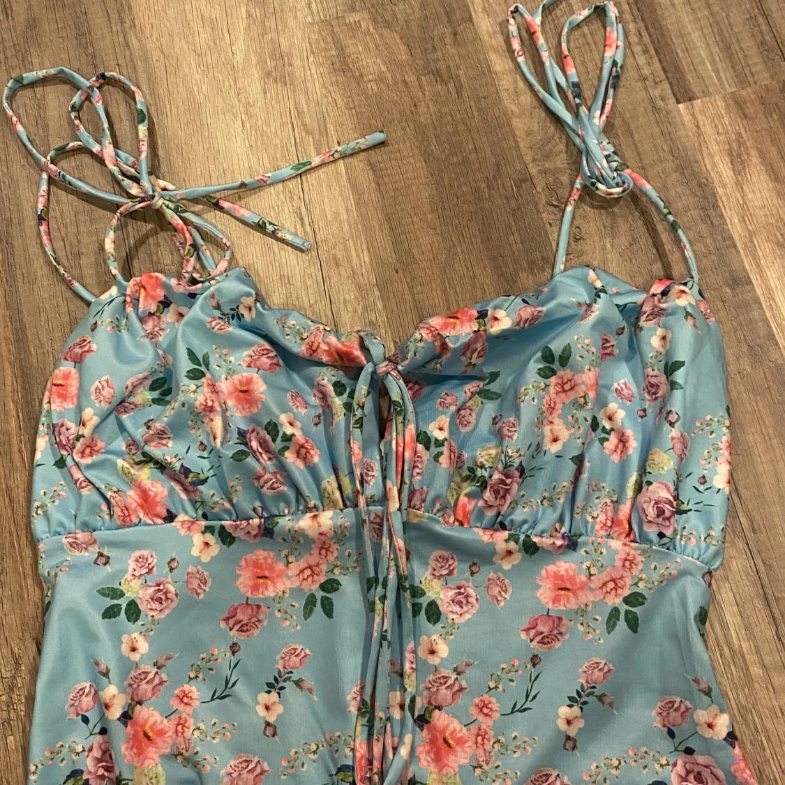 Blommig klänning  - 90