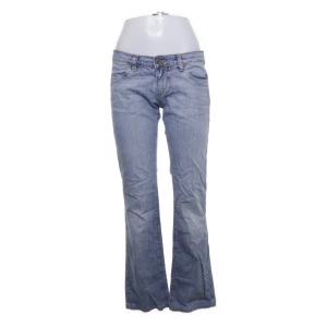 Jeans från ”Fornarina” - skitsnygga lågmidjade jeans, verkligen perfekta!⚡️midjemåttet är 73cm och innerbenslängden är 84cm, skriv om du vill köpa 🙏