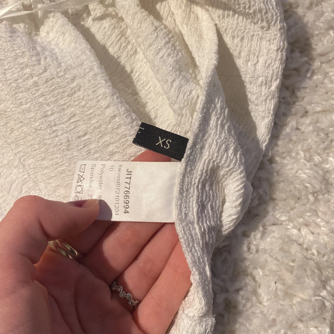 Vitt linne med smörad rygg  - 91