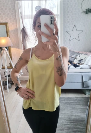 Linne - Linne i tunt material Bra skick 